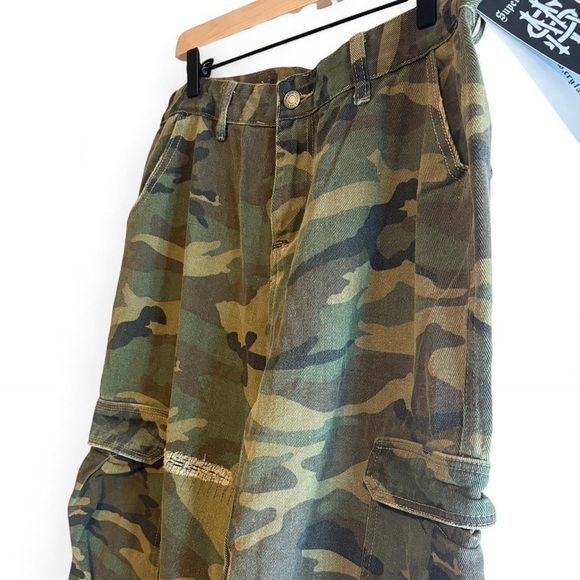 Supermade women’s camo cargo pants - Picture 5 of 7